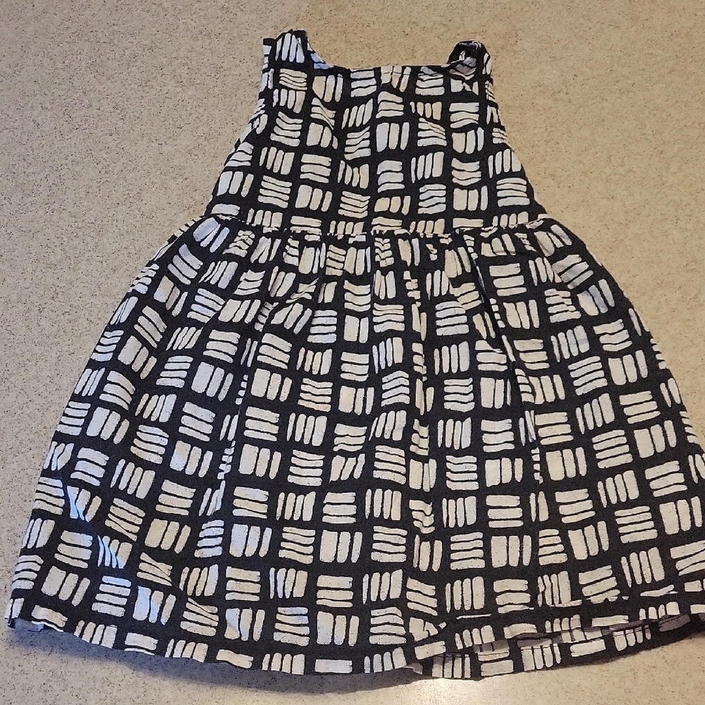 Old Navy Black and White Dress Size 18 Months